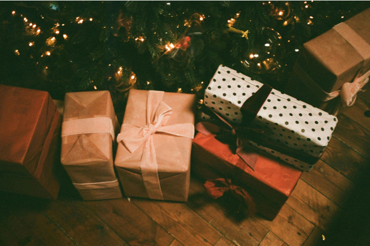 Pink Ornaments for a Festive and Health-Conscious Christmas