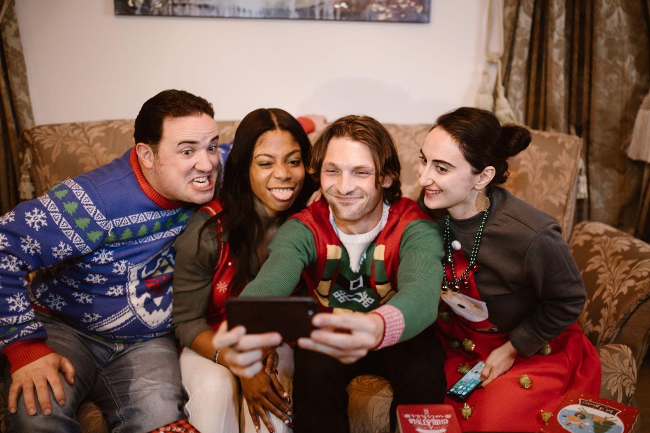 Timeless Christmas Wreaths and the Perfect Tree Skirt